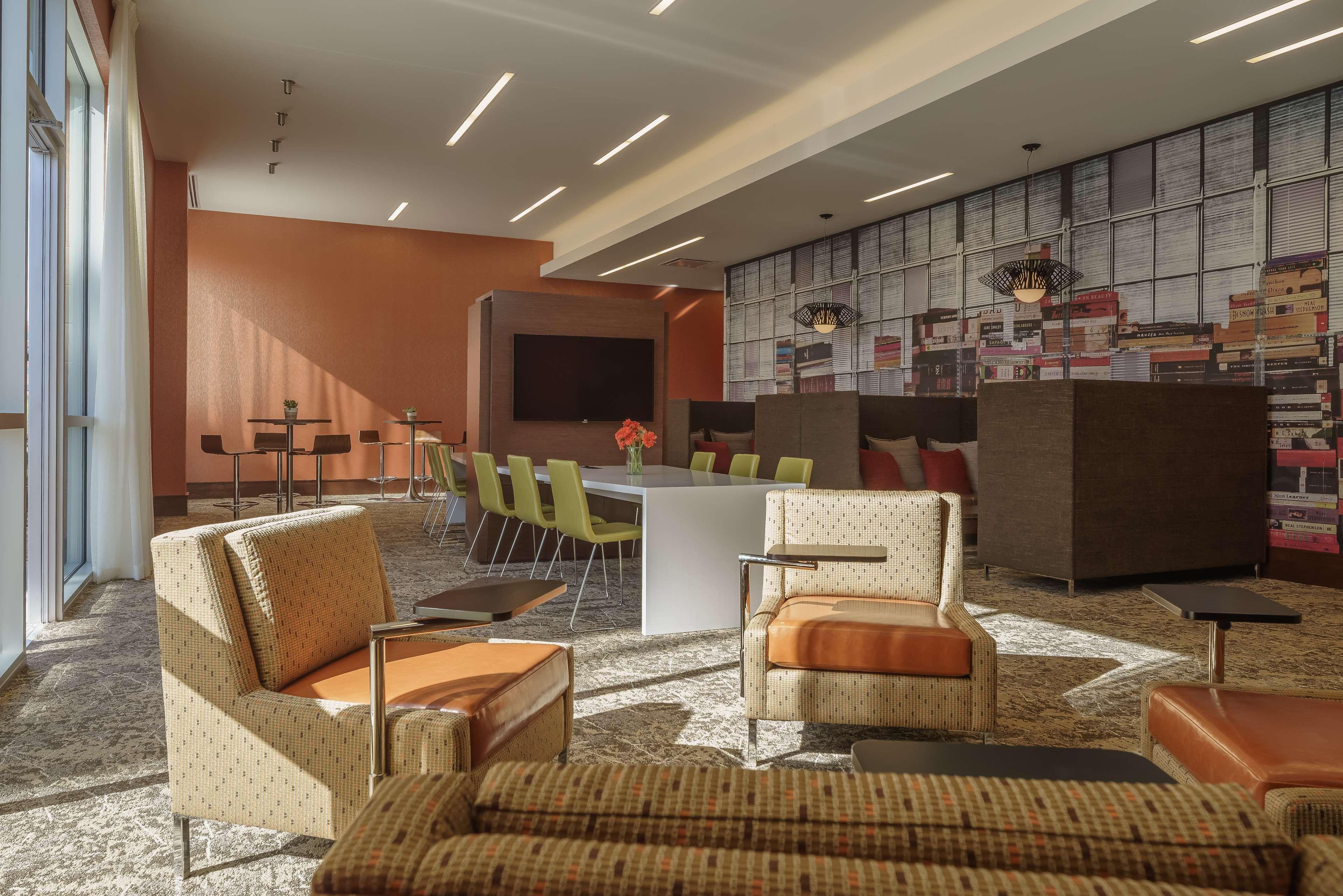 ไฮแอท รีเจนซี ออโรรา Hotel ภายนอก รูปภาพ