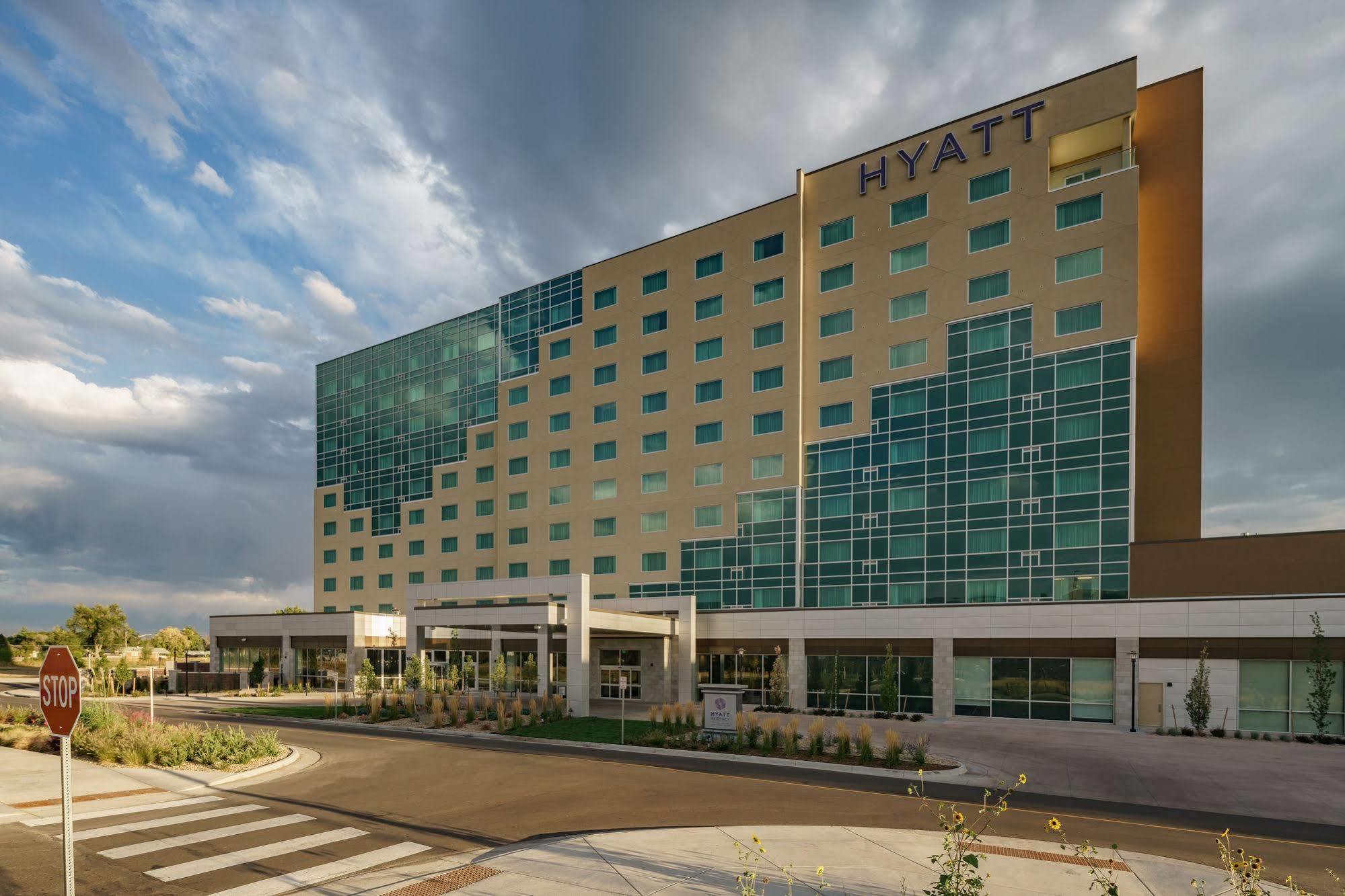 ไฮแอท รีเจนซี ออโรรา Hotel ภายนอก รูปภาพ